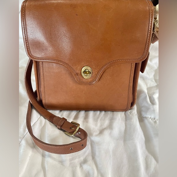 Coach Handbags - Coach Vintage Leather Crossbody